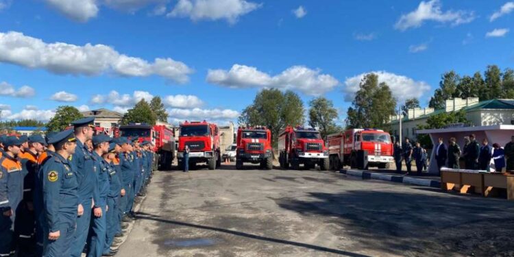 В Нижегородской области наградили участников борьбы с пожарами в Воротынском округе