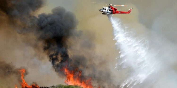 Использование авиации при тушении лесных пожаров